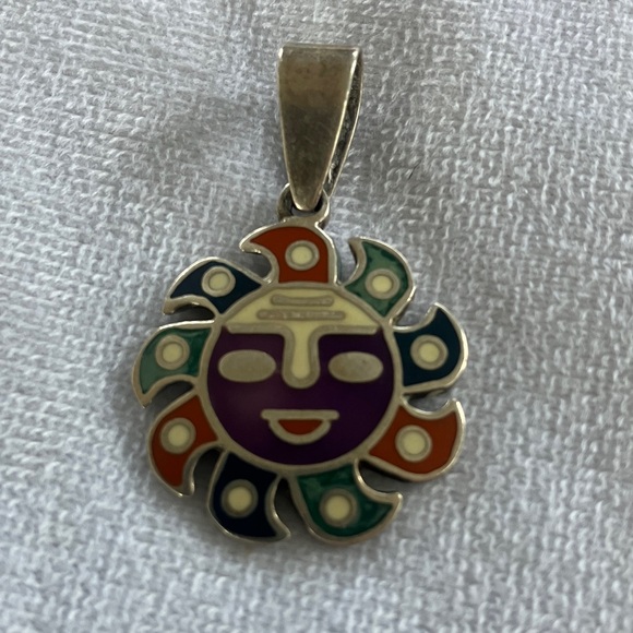 Vintage Sun Face Pendant - Picture 2 of 9